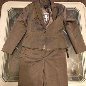 Worthington Women’s Business Suit (Blazer & Pants)